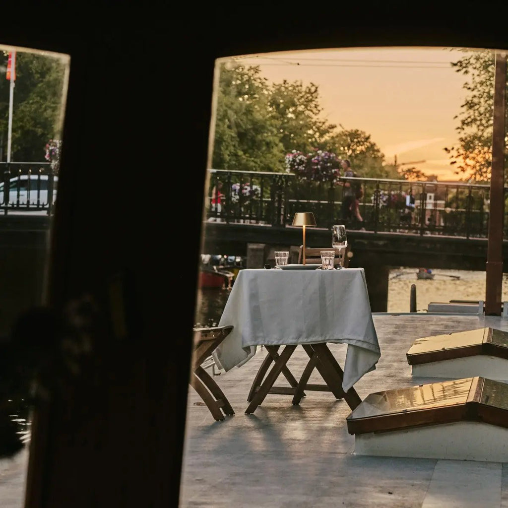 STALINĖ LEMPA MILOU AUKSINĖ