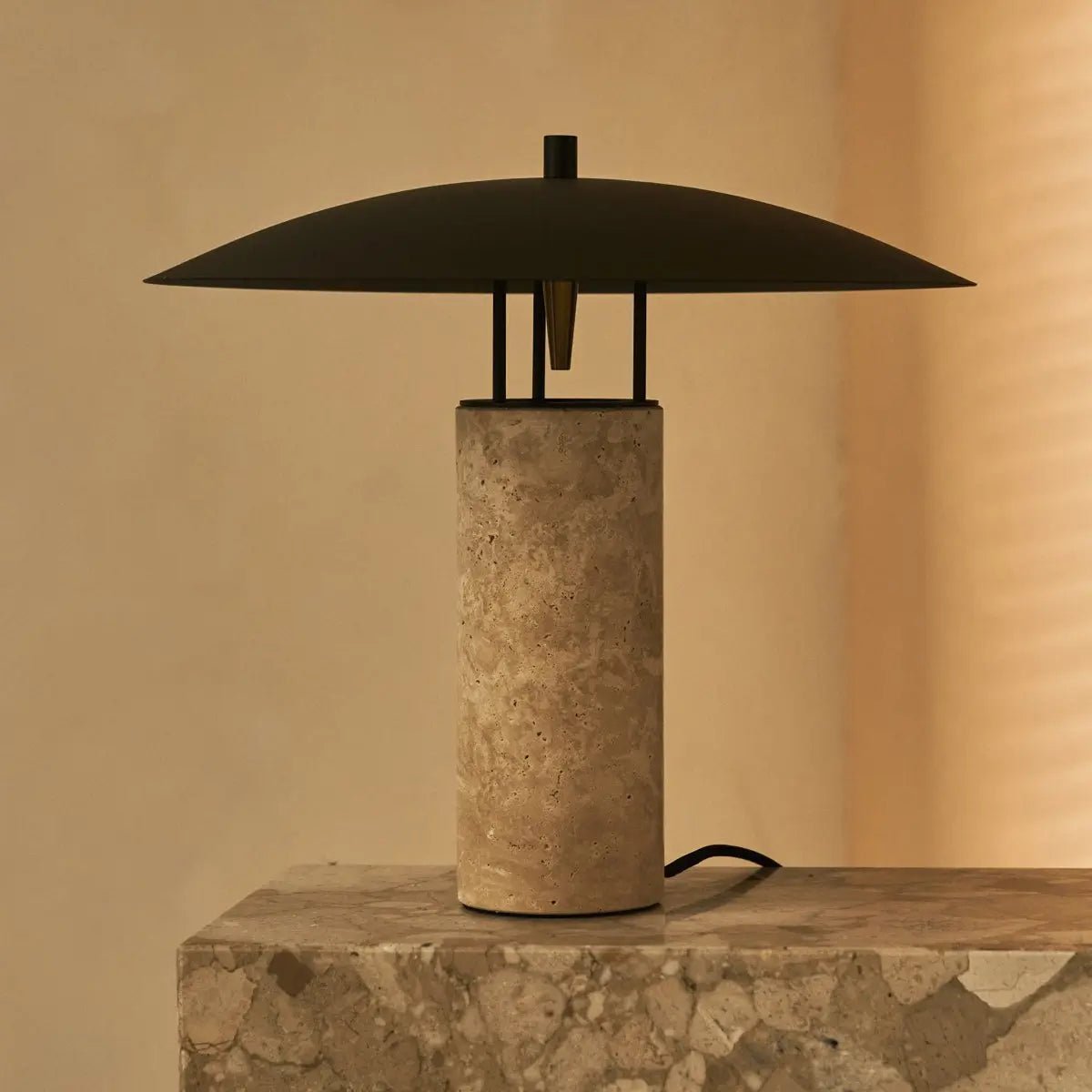 Table Lamp Nicolaas Travertine