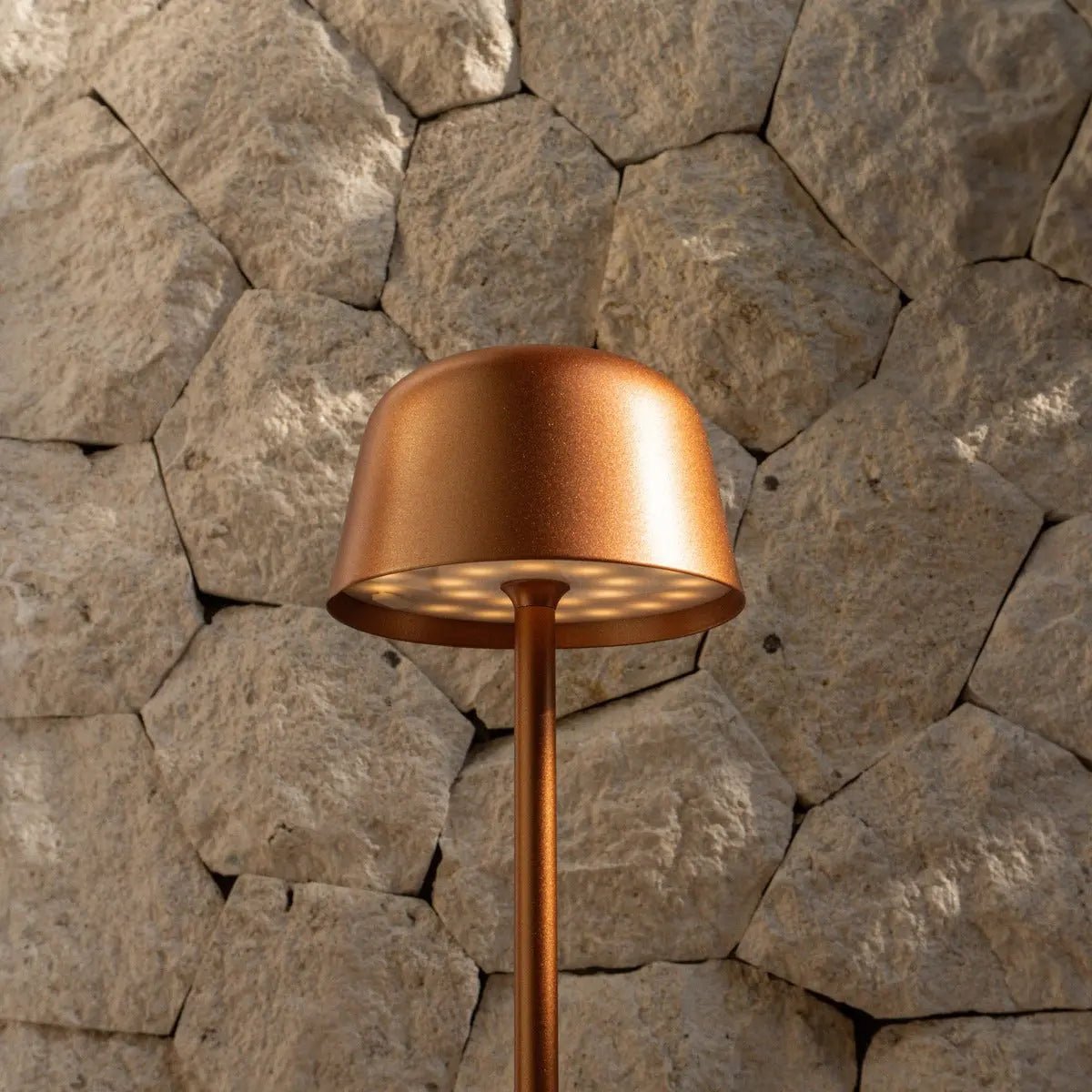 STALINĖ LEMPA ANTON COPPER