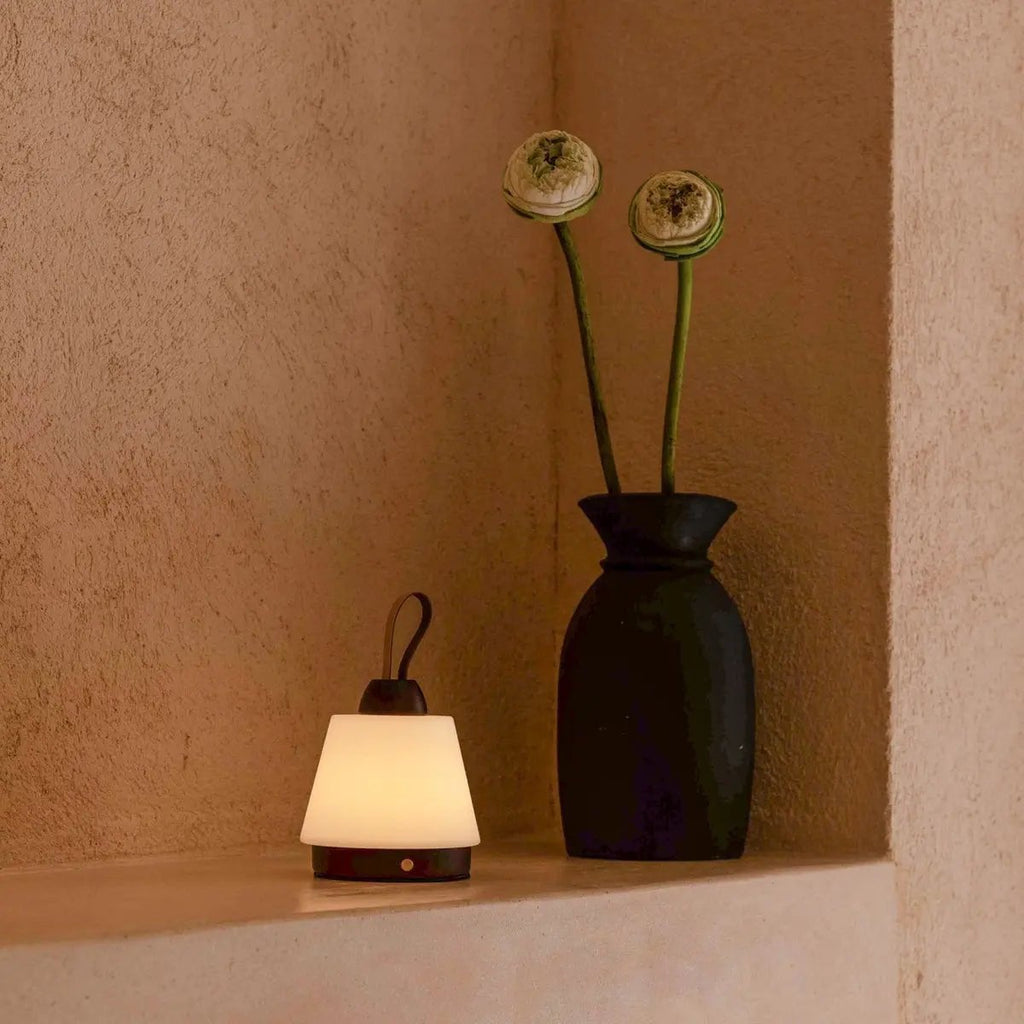 STALINĖ LEMPA LIV TAMSI RUDOS SPALVOS