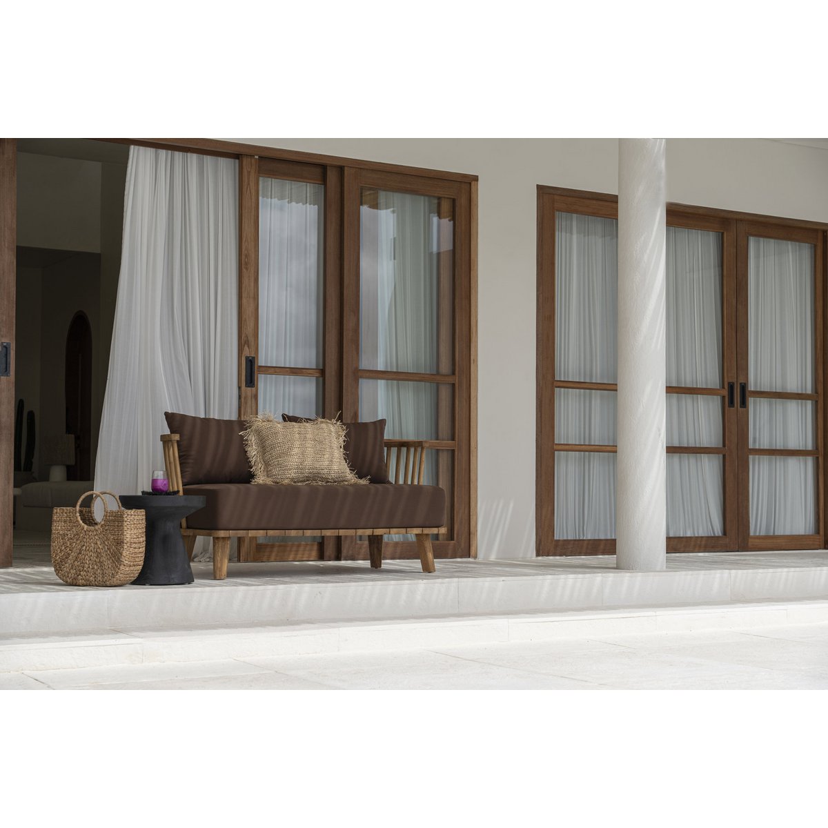 GRAVITY JUODASIS STALAS