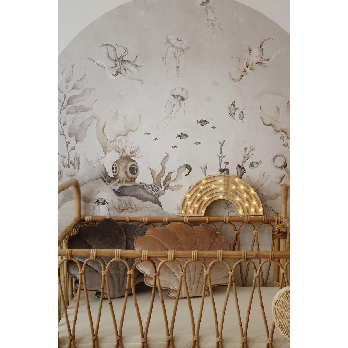 PAGALVĖS KIAULĖ AKSOMAS SMĖLIO SPALVOS PERLAS