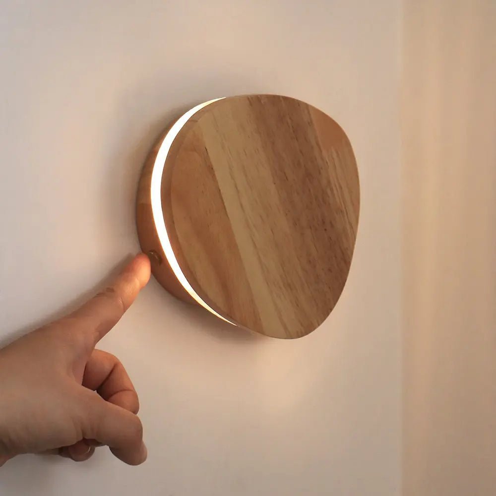 SIENINĖ LEMPA LULU ŠVIESIAI RUDOS SPALVOS