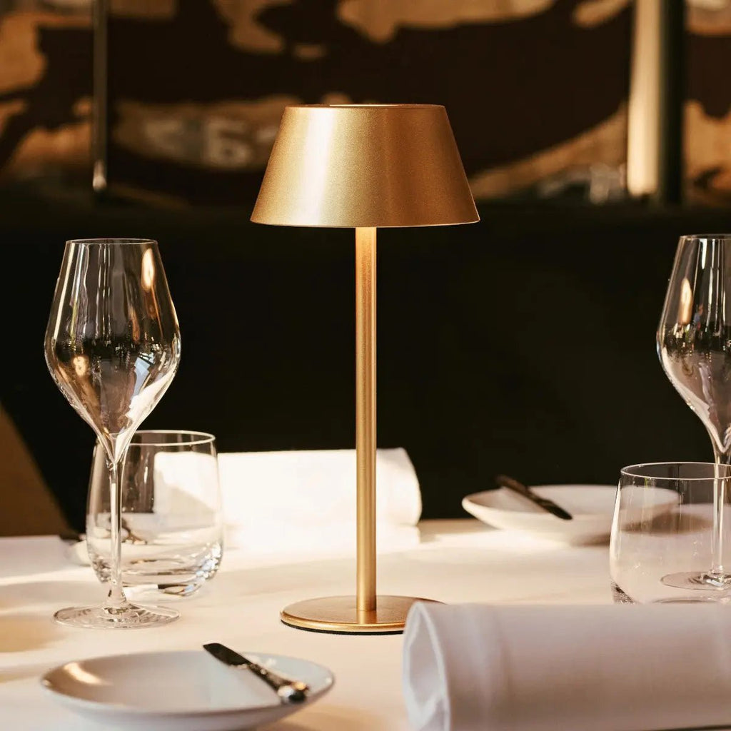 STALINĖ LEMPA MILOU AUKSINĖ