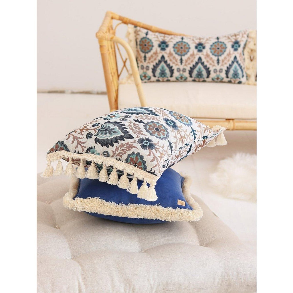 Pagalvė mėlyna vilkdalgė