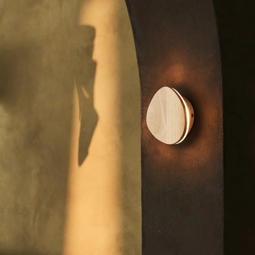 SIENINĖ LEMPA LULU ŠVIESIAI RUDOS SPALVOS