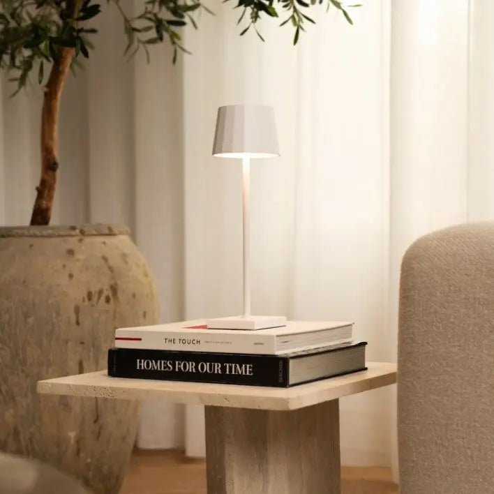 Galda Lampa William White