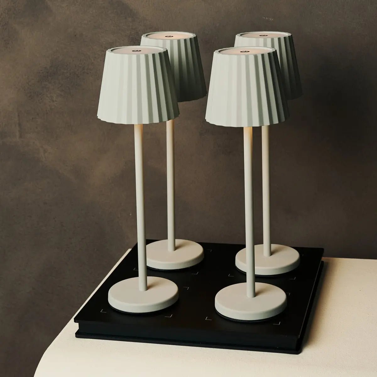 Staliukas „Maya Shadow Grey Ribbed“