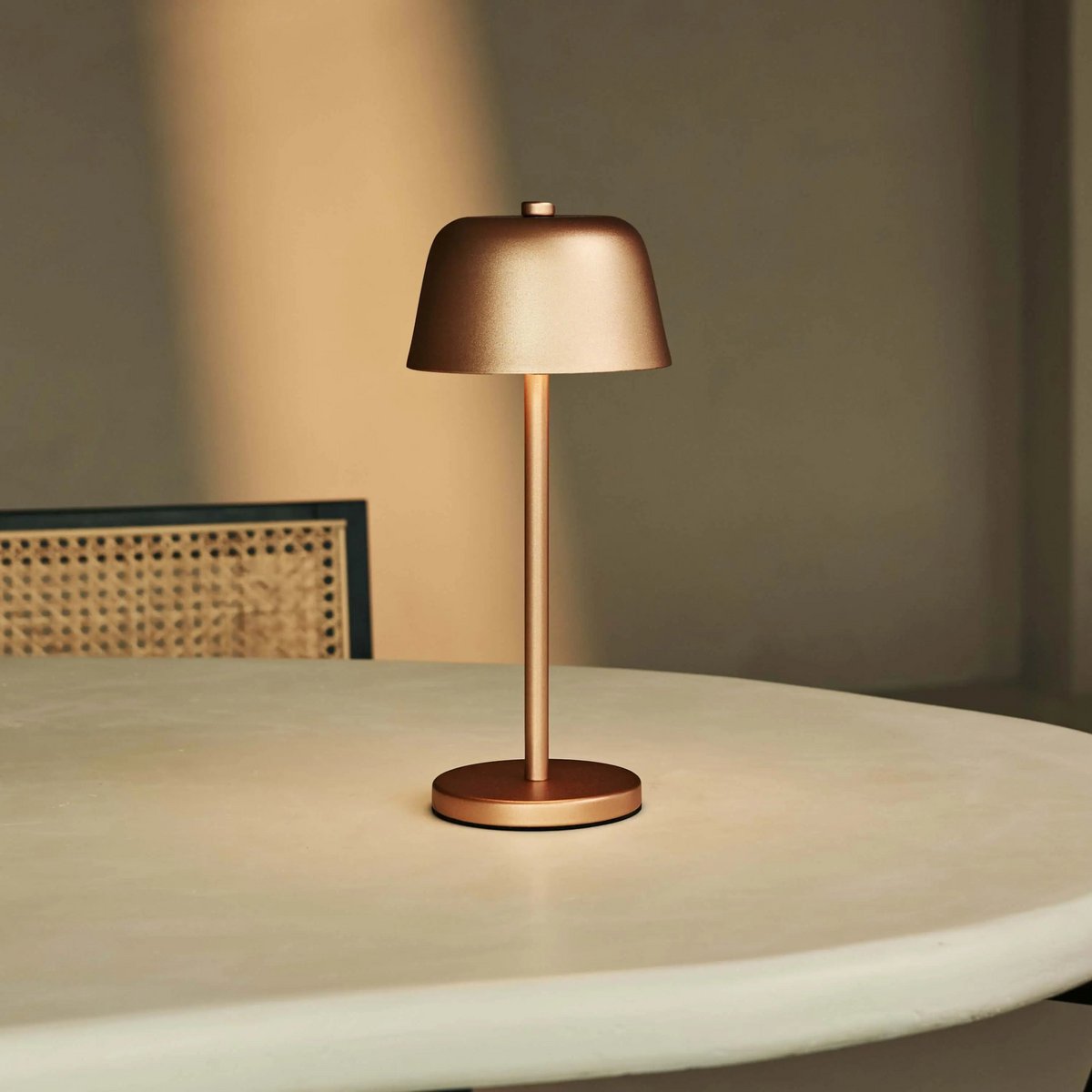 STALINĖ LEMPA ANTON COPPER