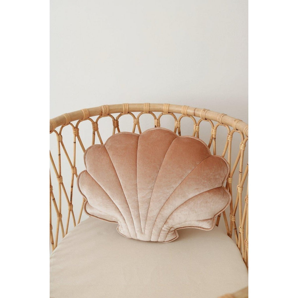 PAGALVĖS KIAULĖ AKSOMAS SMĖLIO SPALVOS PERLAS