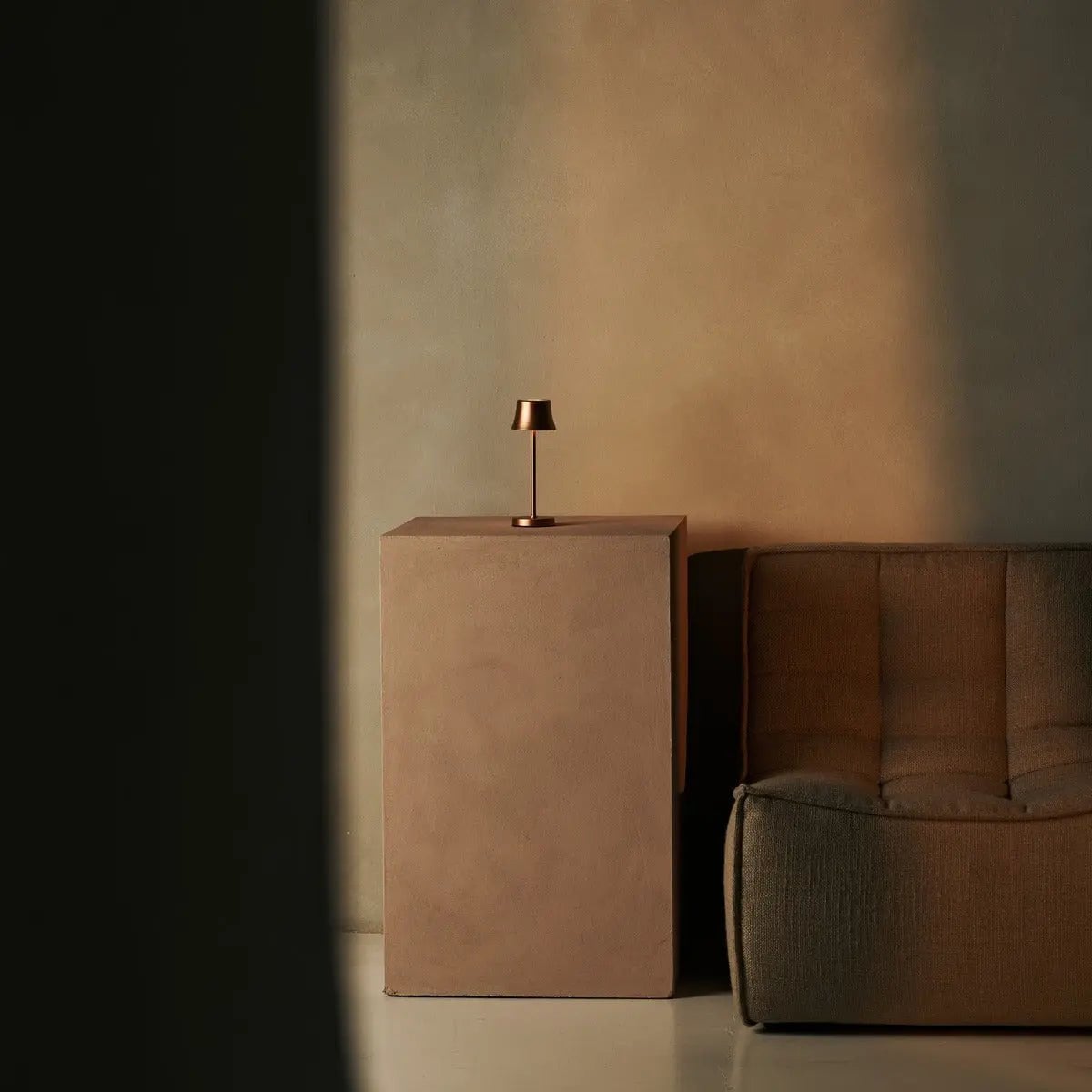 STALINĖ LEMPA DE PJIP MINI VARIO