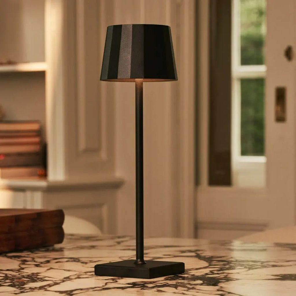 Galda Lampa William Black