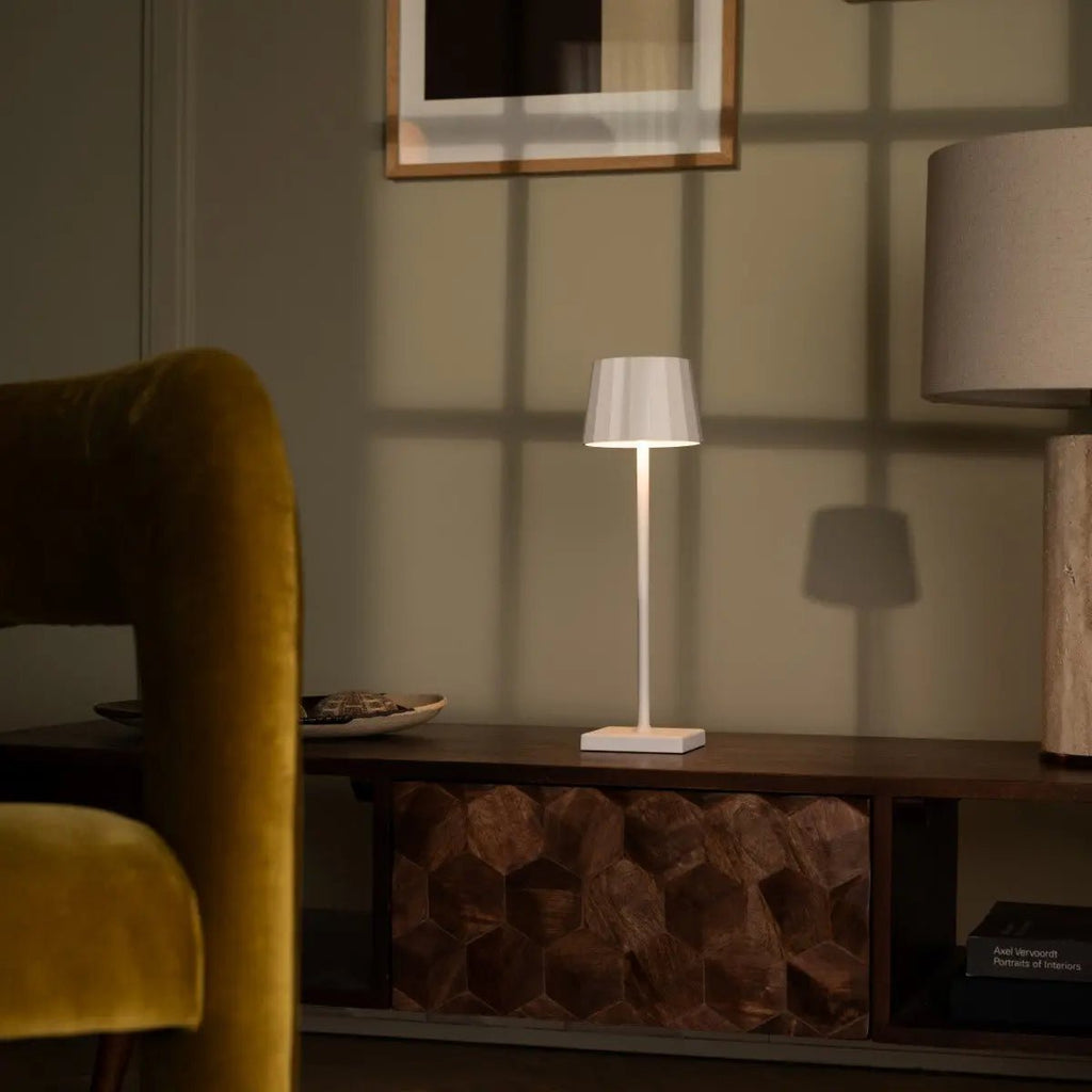 Galda Lampa William White