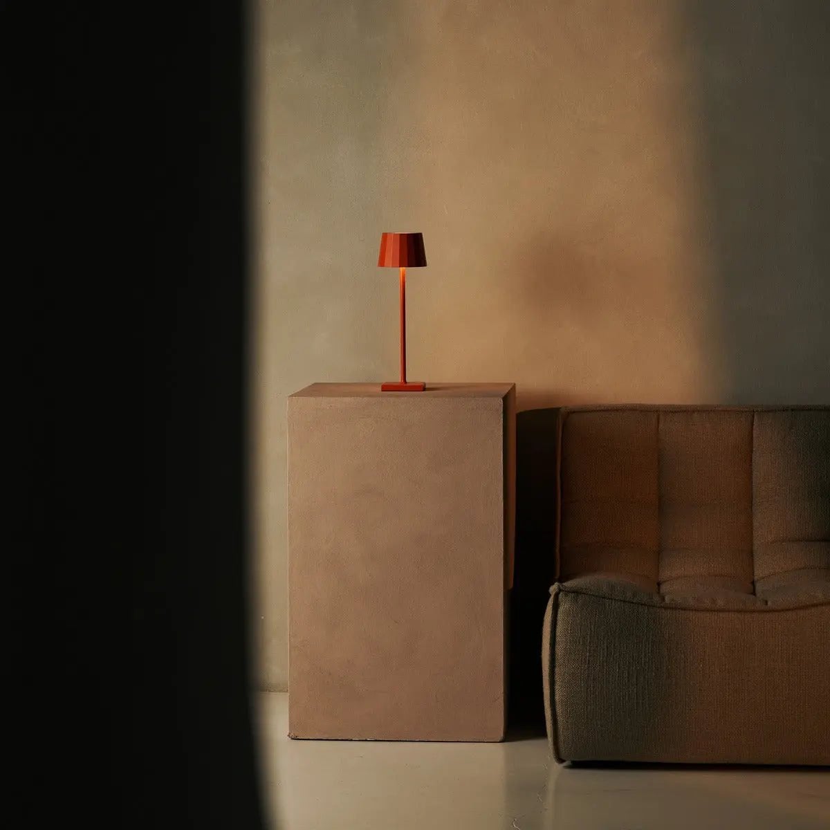 STALINĖ LEMPA WOUTER ORANGE BLOSSOM